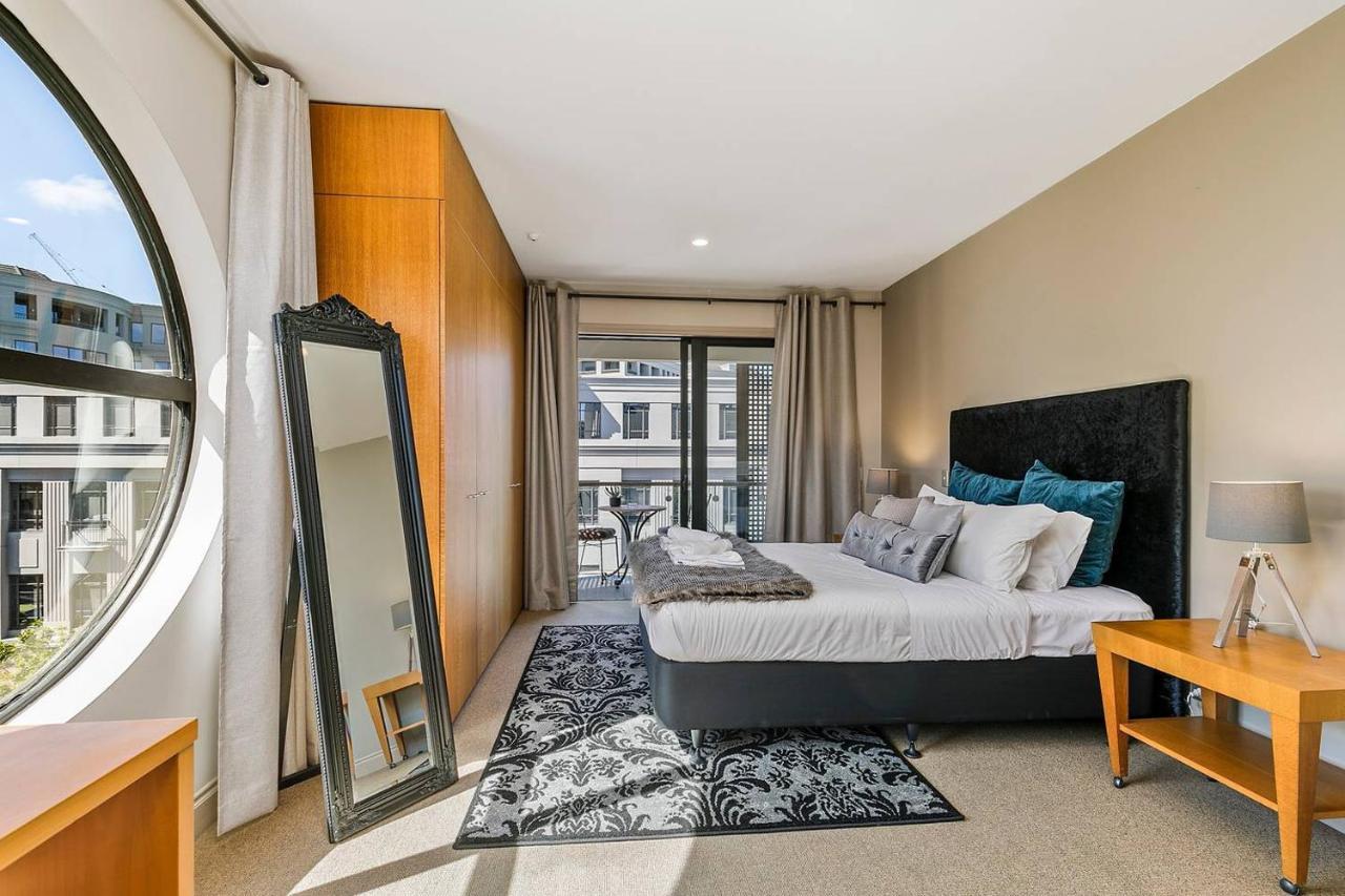 Enormous One Bedroom Beauty In Cbd! Free Parking Оукланд Екстериор снимка