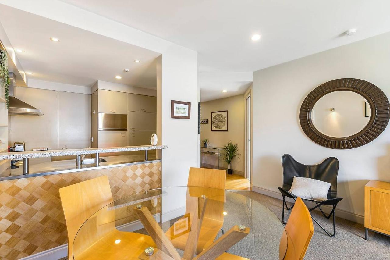 Enormous One Bedroom Beauty In Cbd! Free Parking Оукланд Екстериор снимка
