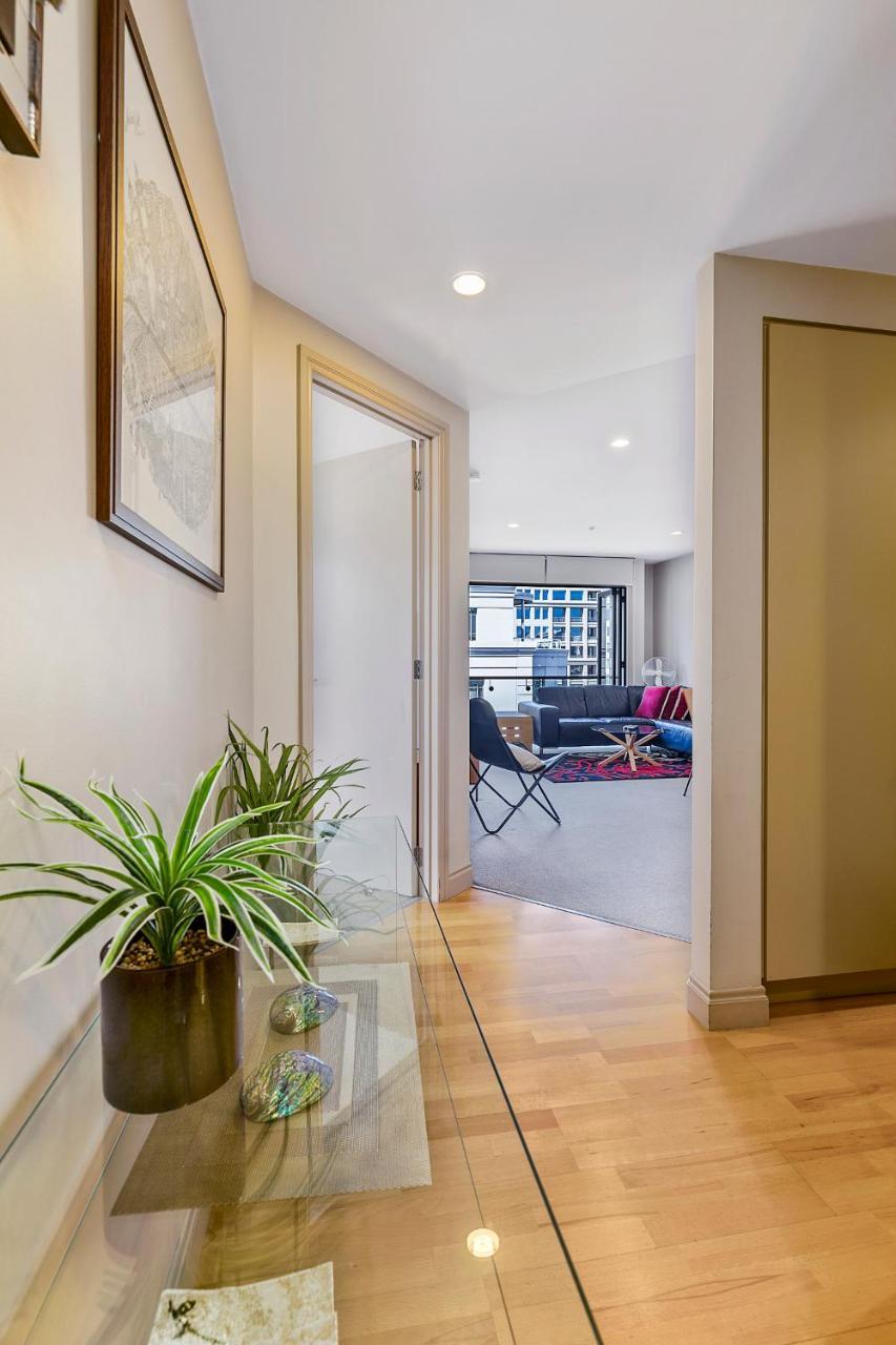 Enormous One Bedroom Beauty In Cbd! Free Parking Оукланд Екстериор снимка